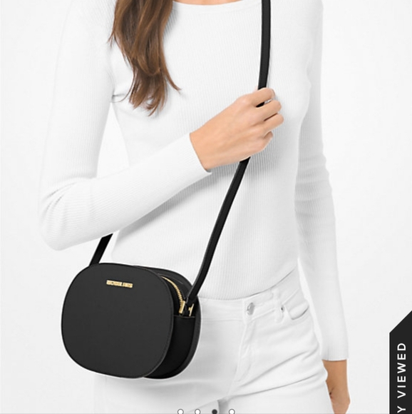 Michael Kors Jet Set Travel Crossbody in black - Picture 1 of 7
